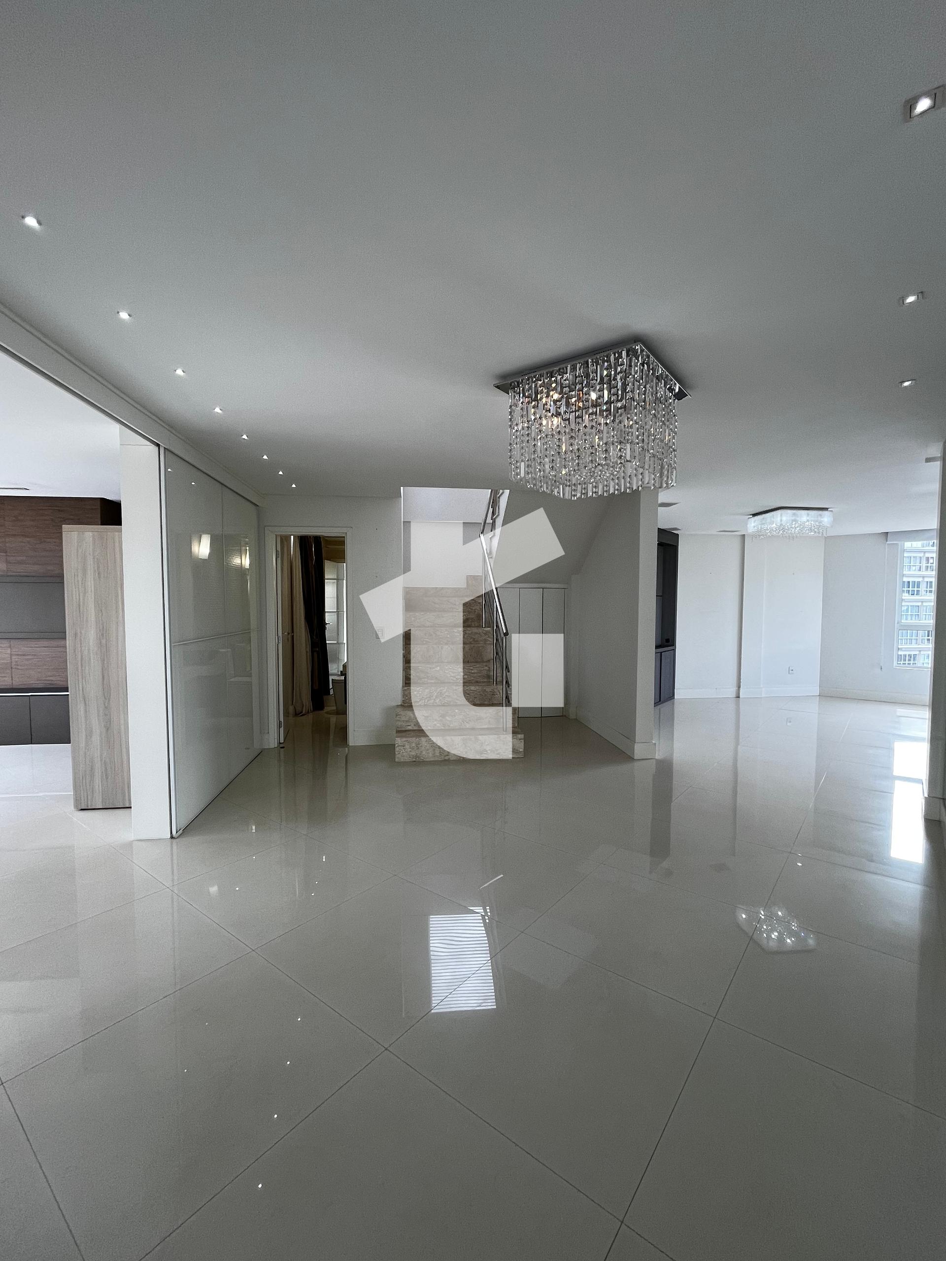 COBERTURA DUPLEX VENDA NO ED. RESIDENCIAL PETRA, CENTRO, PATO BRANCO PR.