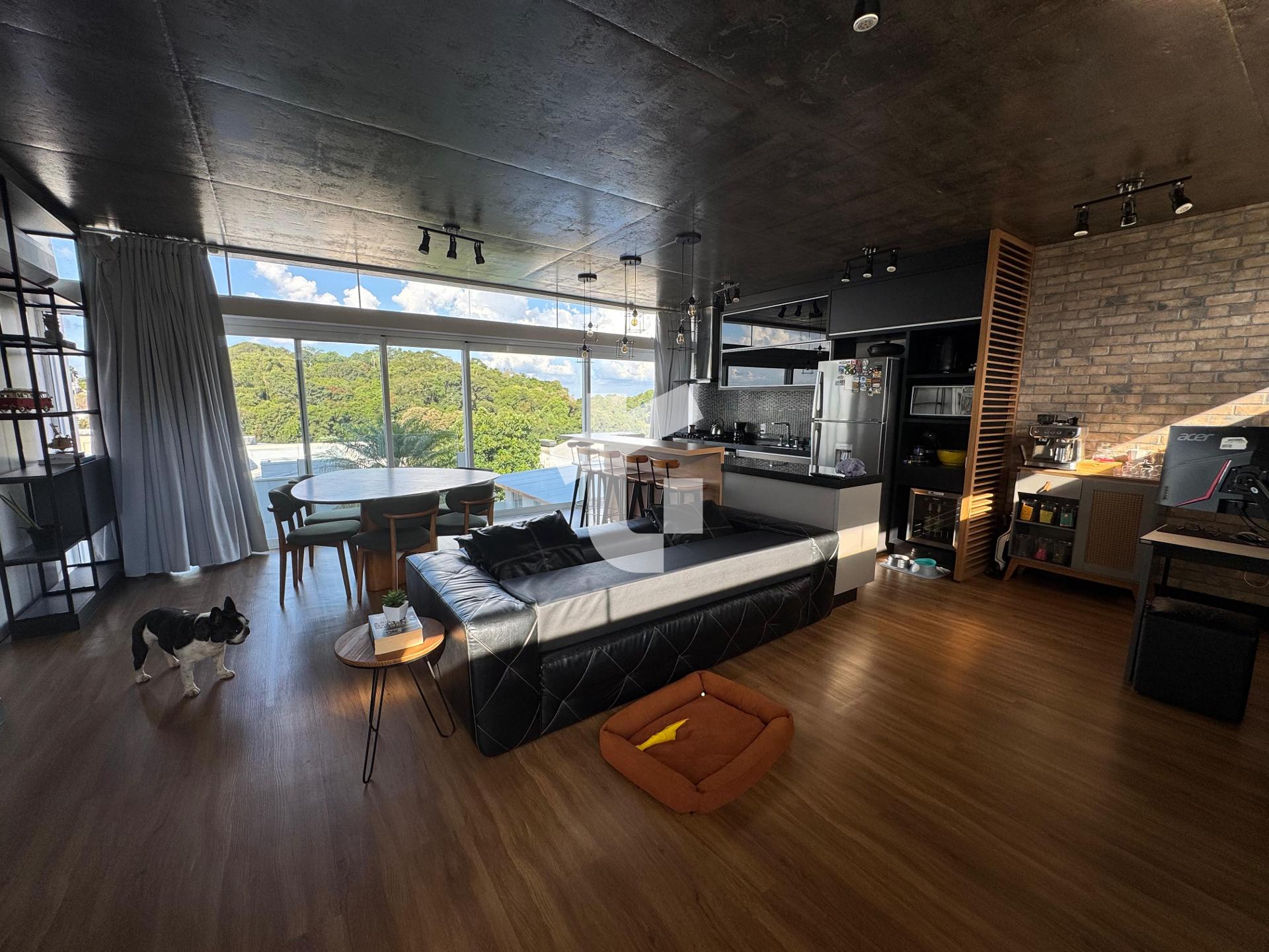 TRIPLEX À VENDA  COM 241M , TER. 182M - PQ SOM, PATO BRANCO - PR