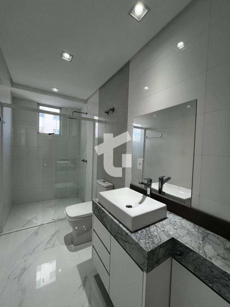 APARTAMENTO SEMIMOBILIADO PARA LOCAO NO CENTRO DE PATO BRANCO - PR.