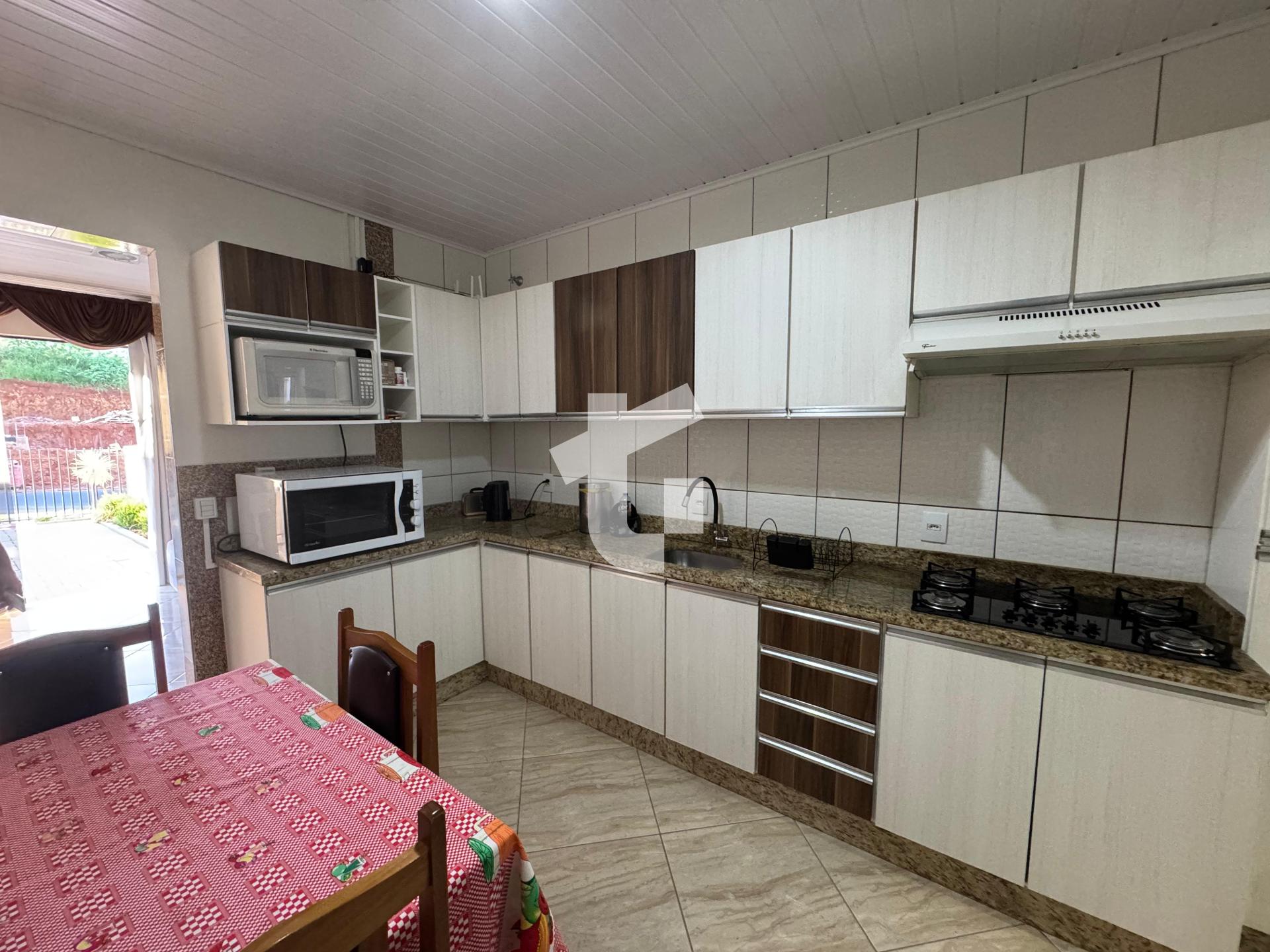 CASA TRREA VENDA NO FRARON, 110M COM BELSSIMA EDCULA - PATO BRANCO PR