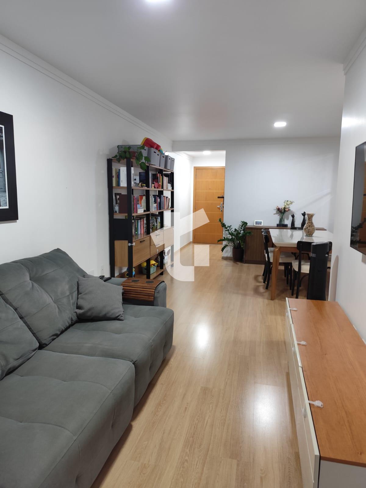 APARTAMENTO SEMIMOBILIADO À VENDA NO BELLUNO I, CENTRO, PATO B...