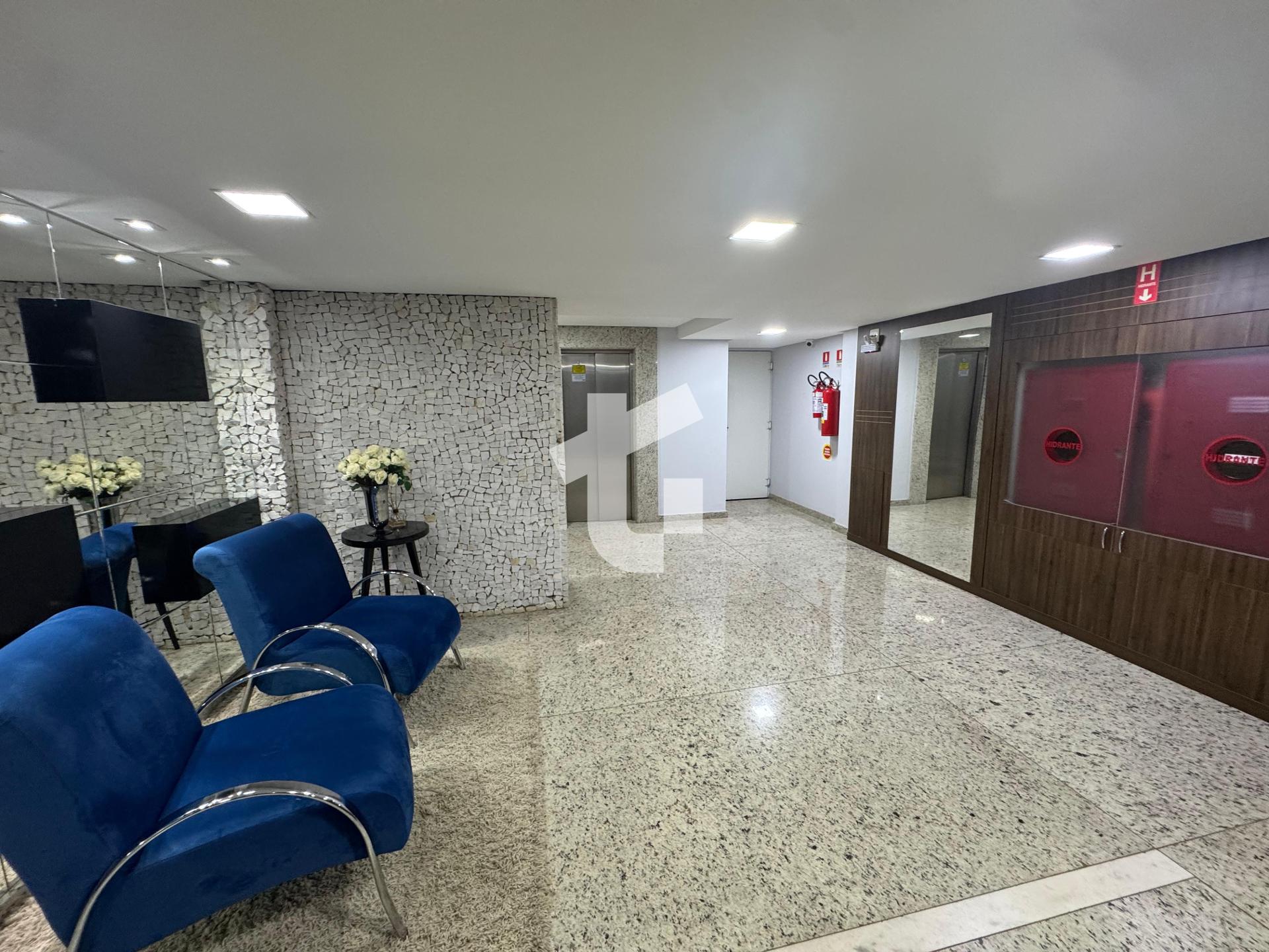 APARTAMENTO À VENDA COM 02 DORMITÓRIOS NO MONTE CARMELO - CENT...