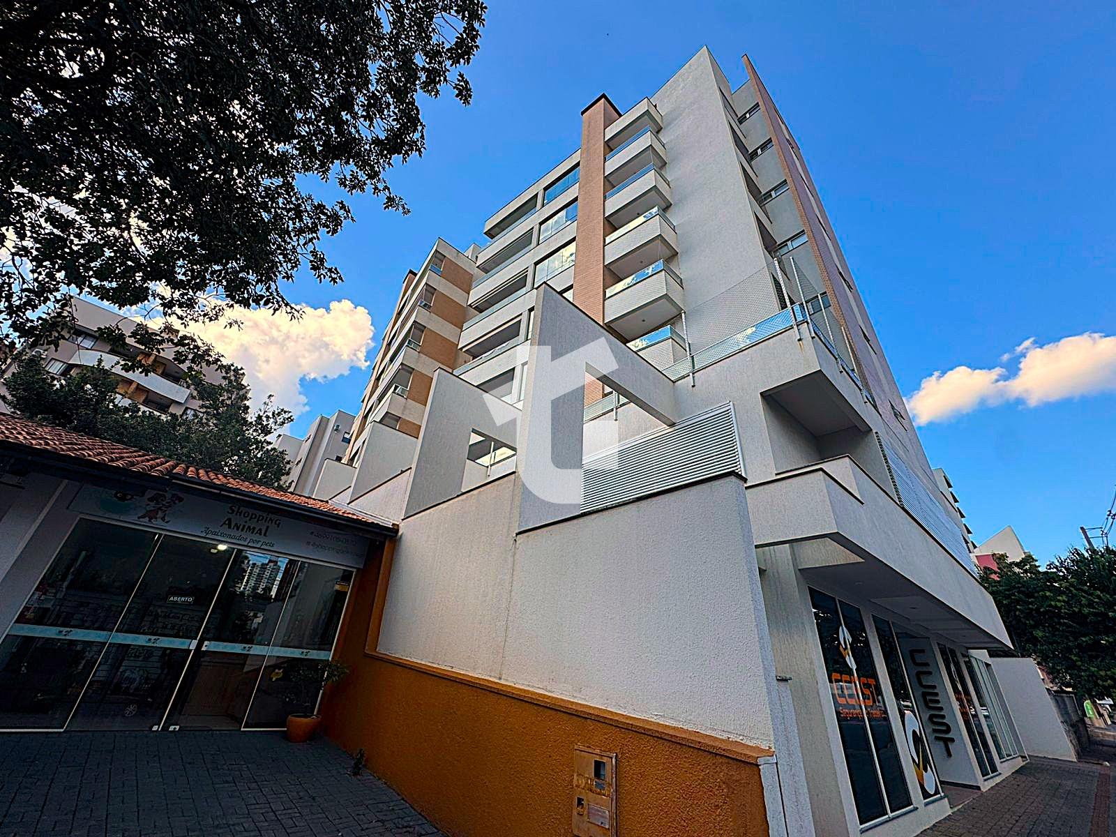 APARTAMENTO SEMIMOBILIADO À VENDA - EDIFÍCIO BELLAGIO, CENTRO,...