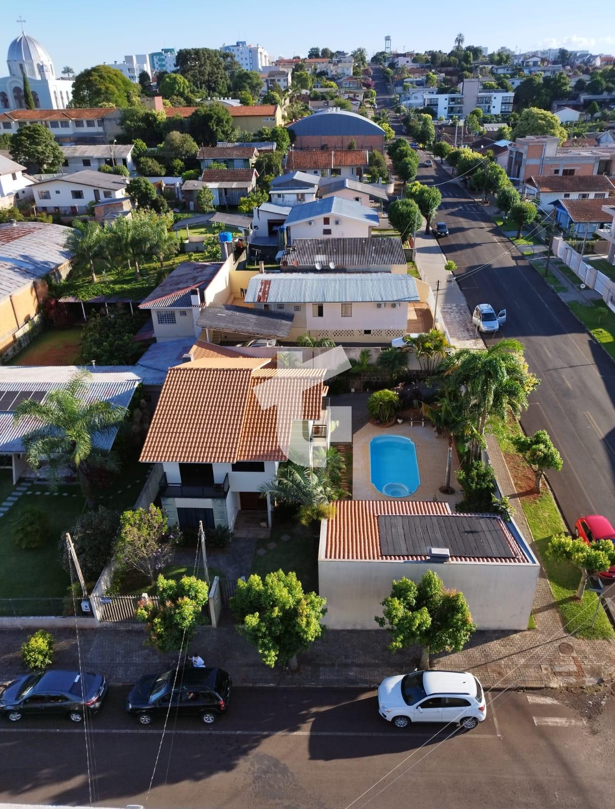 SOBRADO À VENDA, COM 1 SUÍTE, 3 DORMITÓRIOS, PISCINA NO SANTA ...