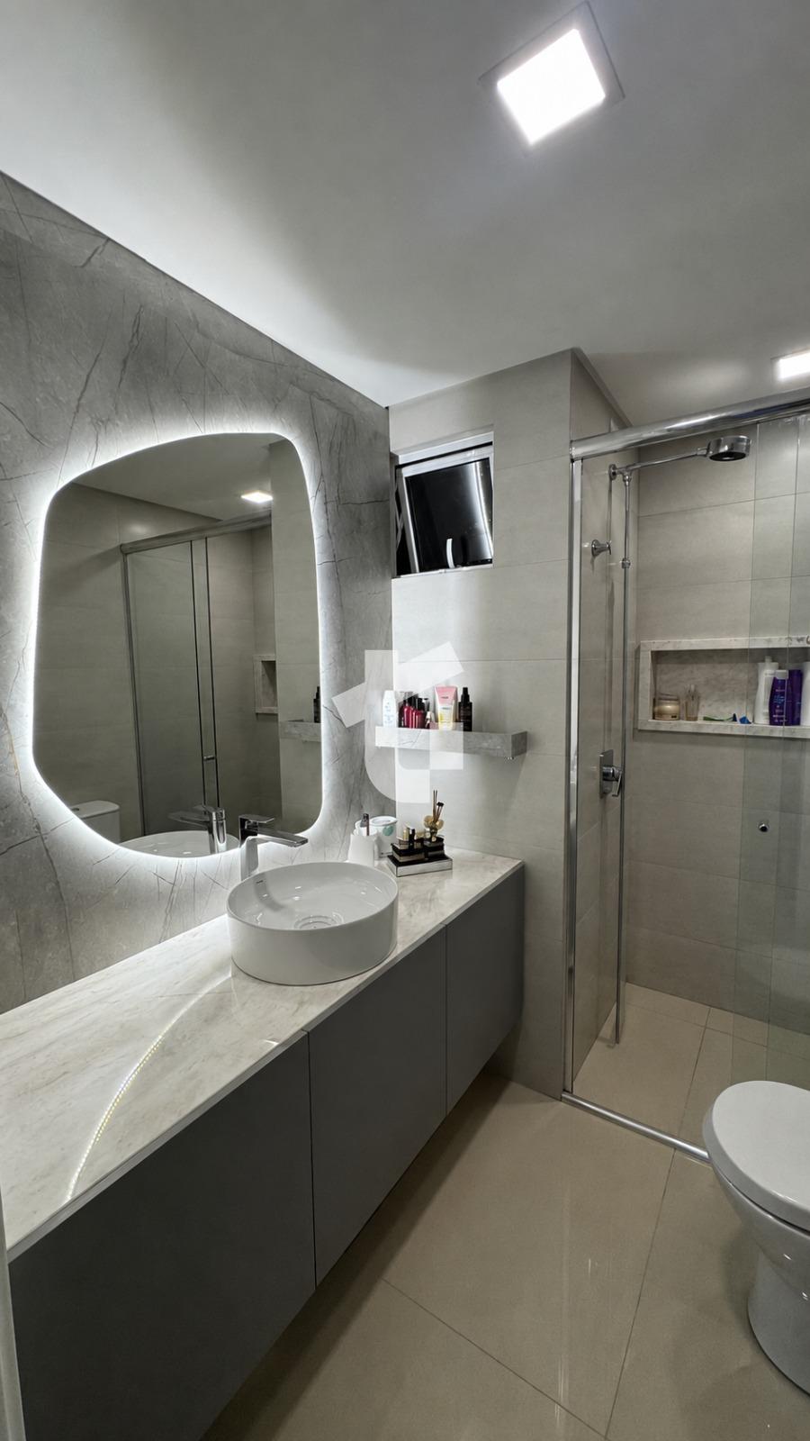 APARTAMENTO SEMIMOBILIADO VENDA NO ED. AVENIDA CENTRAL, CENTRO, PATO BRANCO.