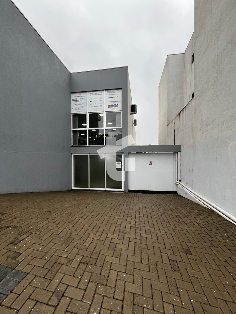 SALA COMERCIAL COM 400M² PARA LOCAÇÃO NO CENTRO DE PATO BRANCO...