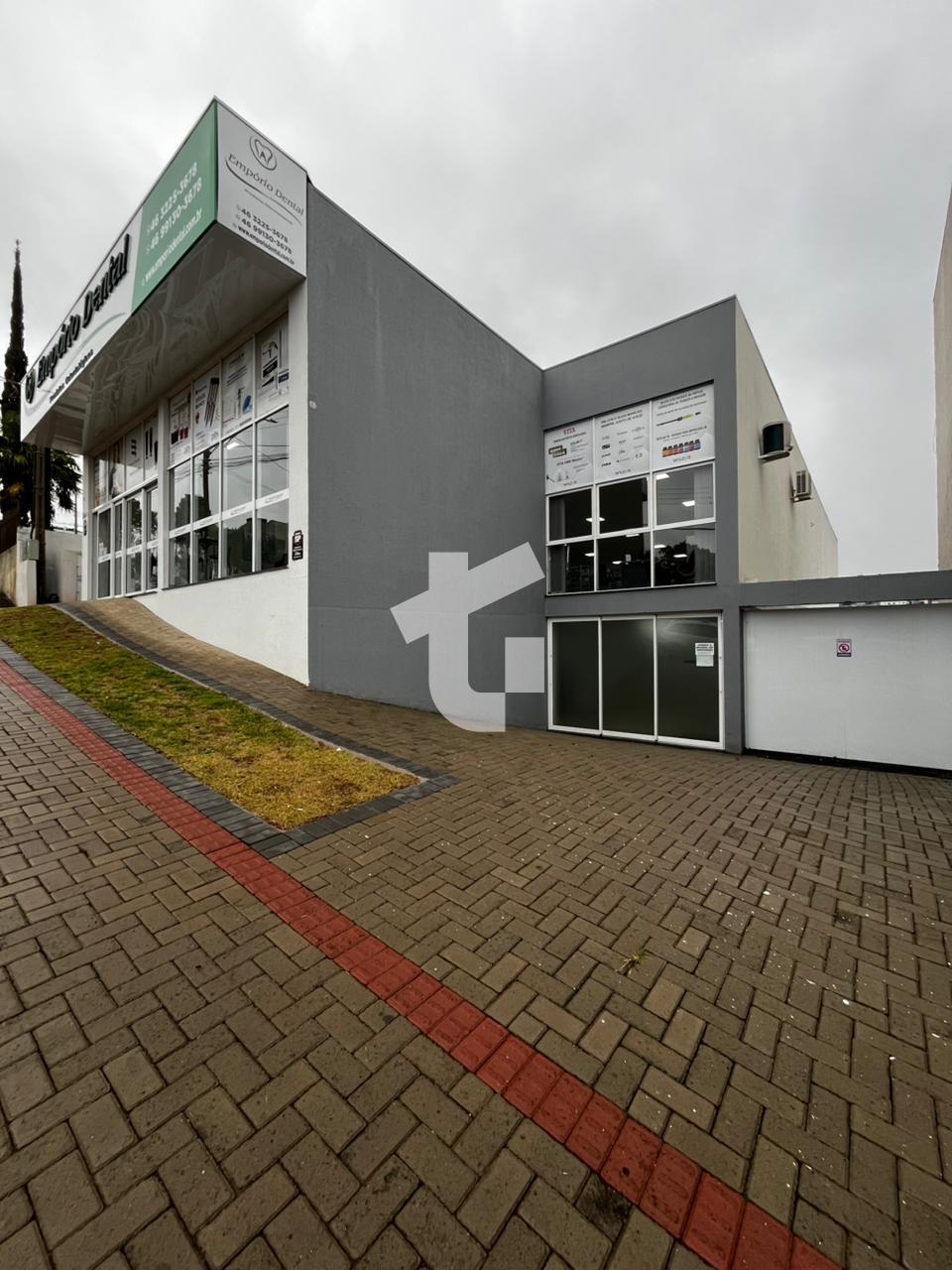 SALA COMERCIAL COM 400M² PARA LOCAÇÃO NO CENTRO DE PATO BRANCO...