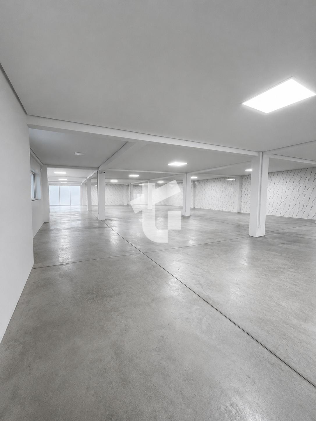 SALA COMERCIAL COM 400M² PARA LOCAÇÃO NO CENTRO DE PATO BRANCO...