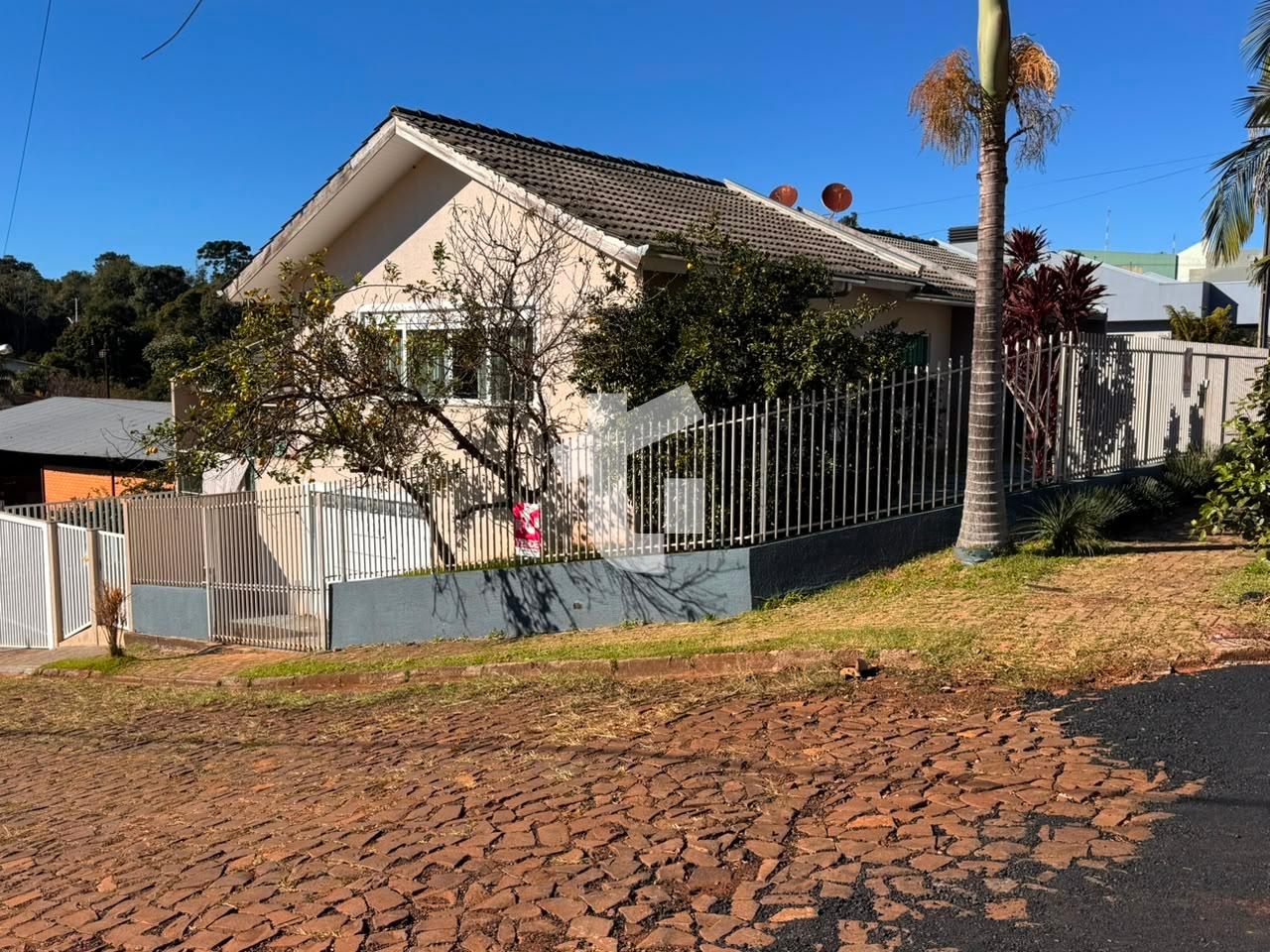 CASA SEMIMOBILIADA À VENDA, COM 2 DORMITÓRIOS NO CADORIN, PATO...