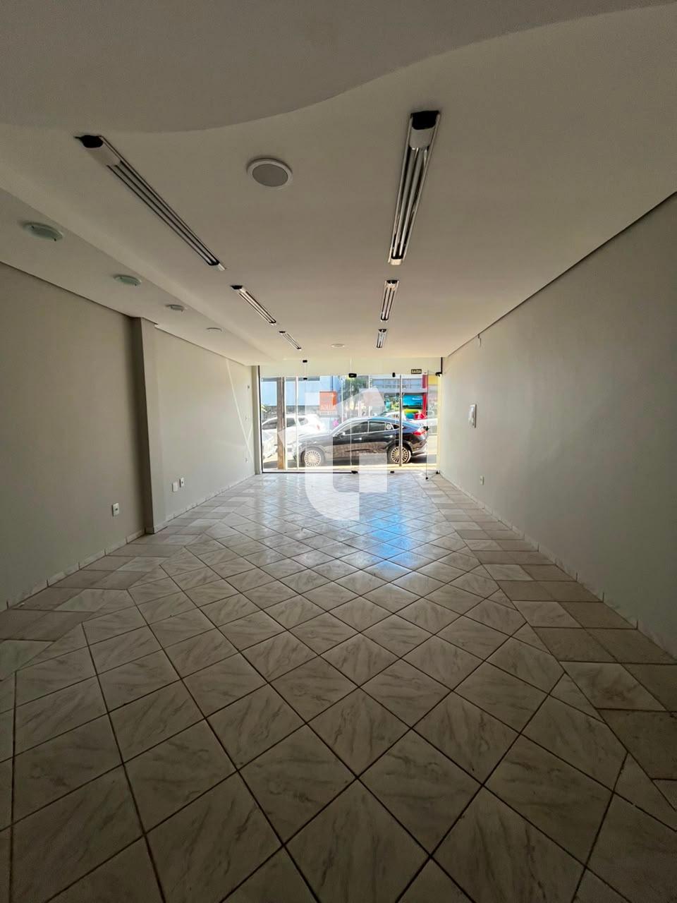 SALA COMERCIAL TÉRREA PARA LOCAÇÃO NA RUA CARAMURU, CENTRO, PA...