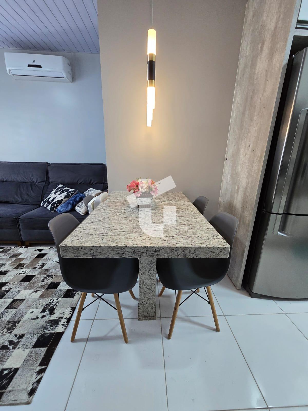 CASA TRREA VENDA NO FRARON, 98M COM EDCULA - PATO BRANCO/PR