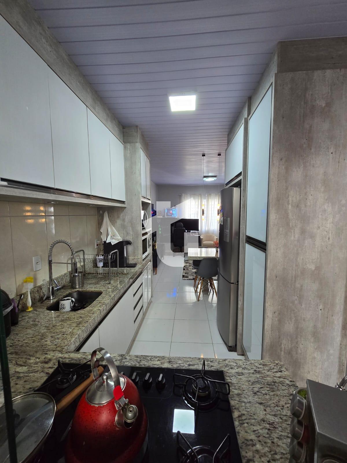 CASA TRREA VENDA NO FRARON, 98M COM EDCULA - PATO BRANCO/PR
