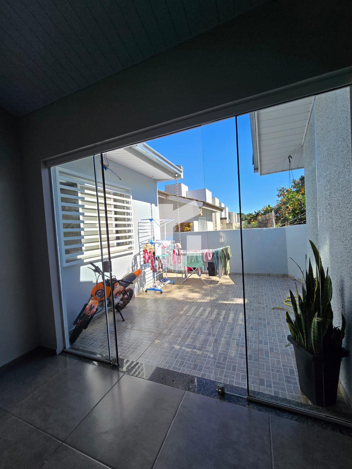 CASA TRREA VENDA NO FRARON, 98M COM EDCULA - PATO BRANCO/PR