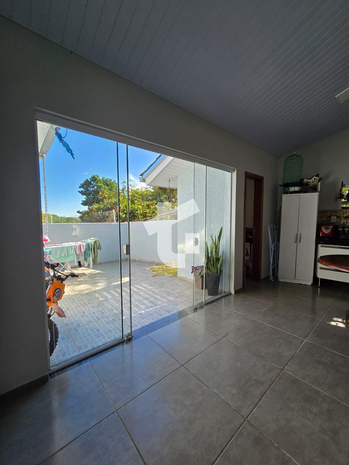 CASA TRREA VENDA NO FRARON, 98M COM EDCULA - PATO BRANCO/PR