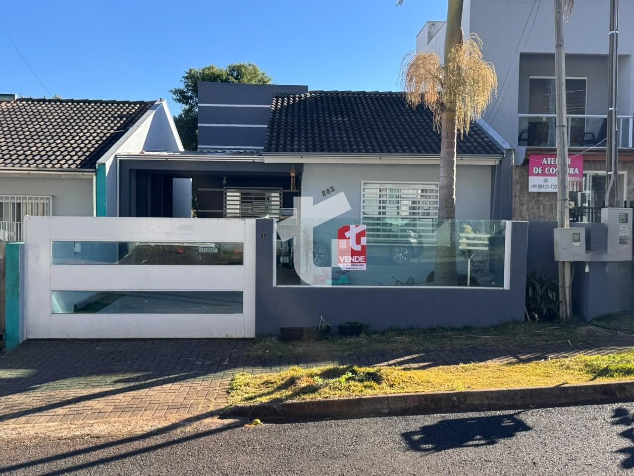 CASA TÉRREA À VENDA NO FRARON, 98M² COM EDÍCULA - PATO BRANCO/PR