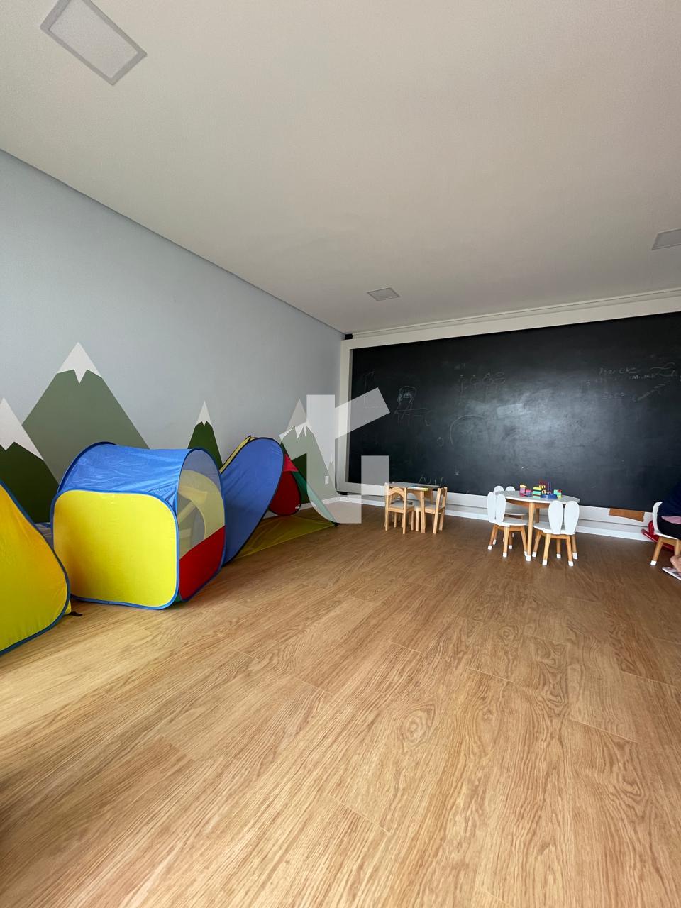 APARTAMENTO SEMIMOBILIADO VENDA NO ED. ESMERALDA - CENTRO DE PATO BRANCO - PR.