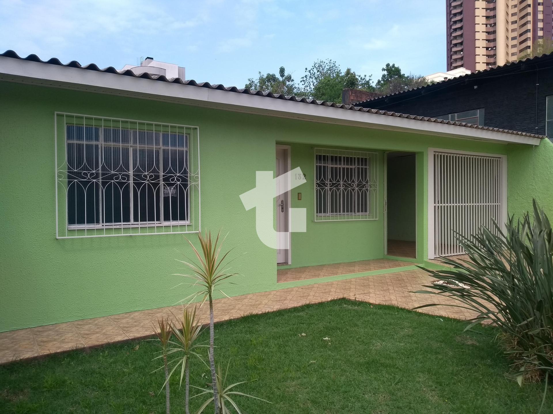 CASAS NO BAIRRO CENTRO! EXCELENTE OPORTUNIDADE DE INVESTIMENTO!