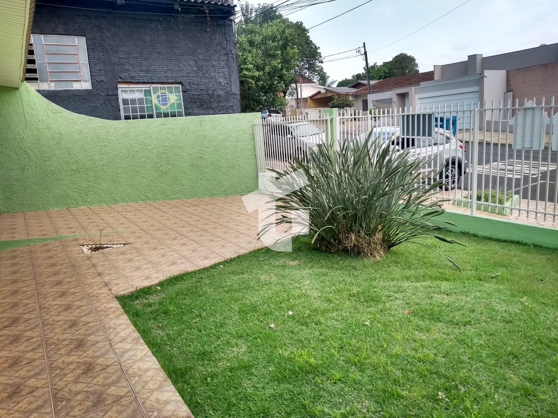 CASAS NO BAIRRO CENTRO! EXCELENTE OPORTUNIDADE DE INVESTIMENTO!