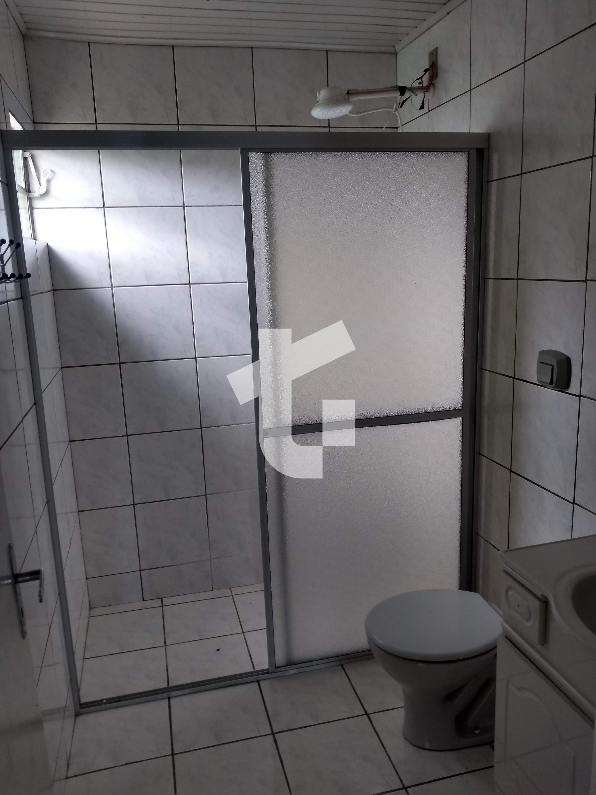 CASAS NO BAIRRO CENTRO! EXCELENTE OPORTUNIDADE DE INVESTIMENTO!