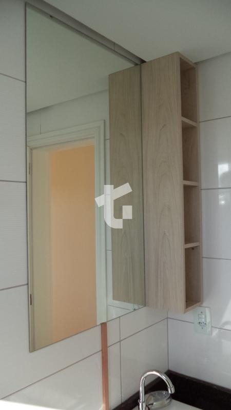 APARTAMENTO SEMIMOBILIADO VENDA NO ED. ANA LUIZA, CENTRO DE PATO BRANCO - PR