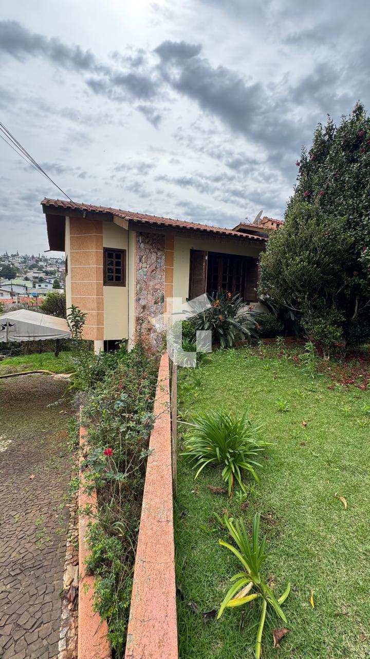 CASA DE ALVENARIA À VENDA NO BAIRRO PARZIANELLO, PATO BRANCO - PR