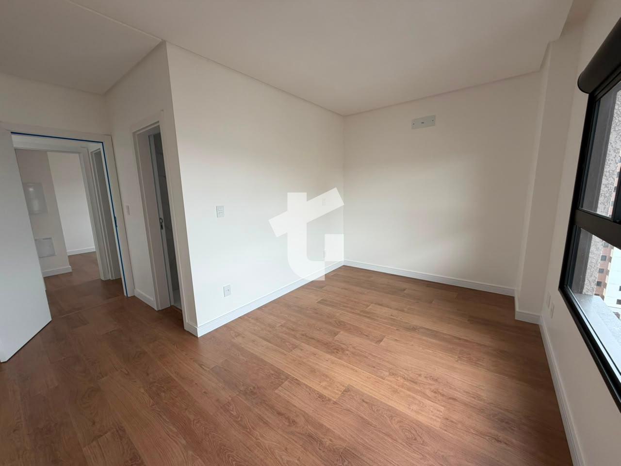 APARTAMENTO À VENDA NO EDIFÍCIO CHARDONNAY 297, CENTRO, PATO B...