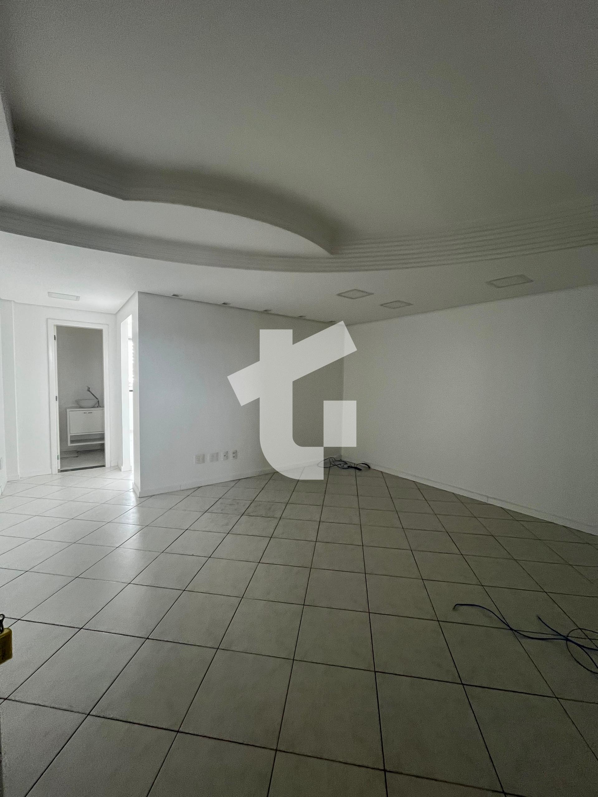 SALA COMERCIAL PARA LOCAÇÃO NO EDIFÍCIO MONTECARLO, CENTRO, PA...