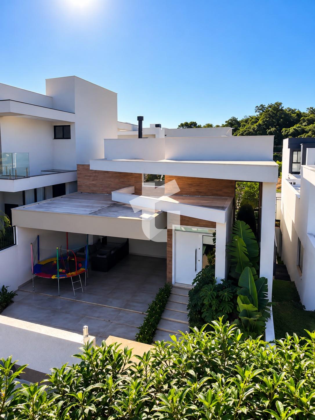 CASA TÉRREA  ALTO PADRÃO COM PISCINA -  SANTA CLARA, PQ SOM - ...