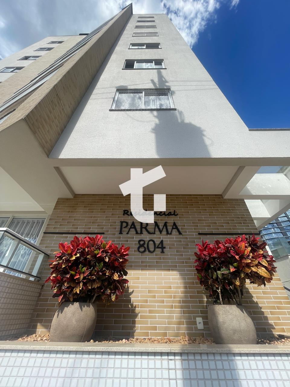 APARTAMENTO COM SACADA AMPLA À VENDA NO RESIDENCIAL PARMA - CE...