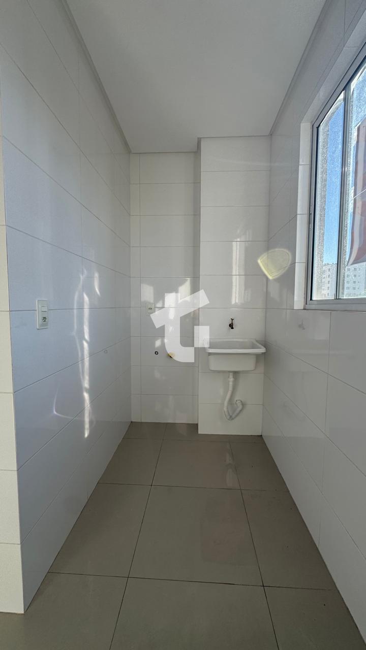 APARTAMENTO SEMIMOBILIADO PARA LOCAÇÃO ESQ. POLICLÍNICA, CENTRO, PATO BRANCO-PR.