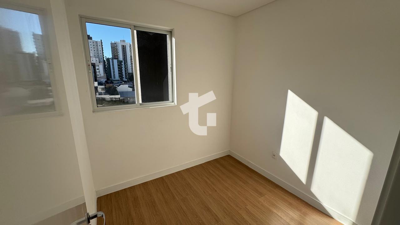 APARTAMENTO SEMIMOBILIADO PARA LOCAÇÃO ESQ. POLICLÍNICA, CENTRO, PATO BRANCO-PR.