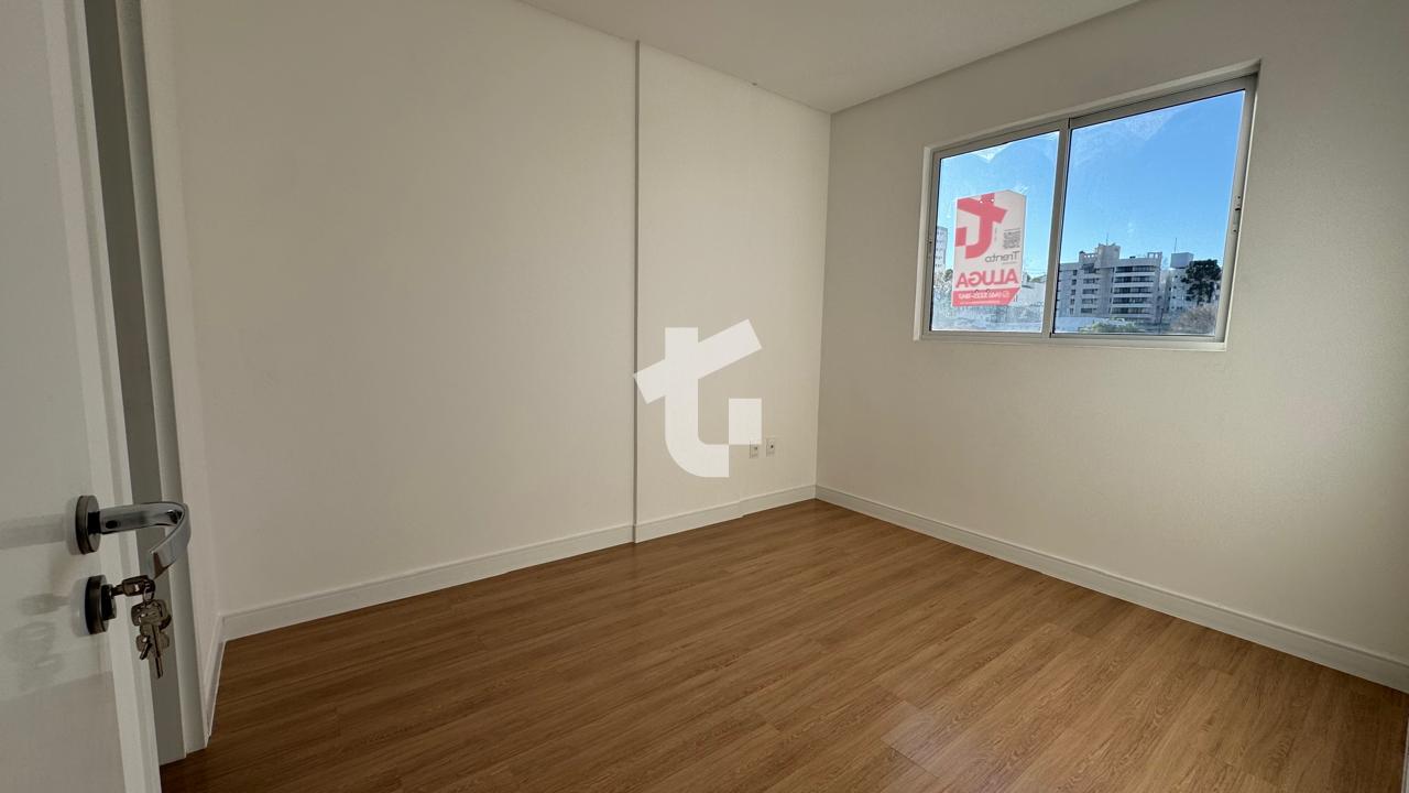 APARTAMENTO SEMIMOBILIADO PARA LOCAÇÃO ESQ. POLICLÍNICA, CENTRO, PATO BRANCO-PR.