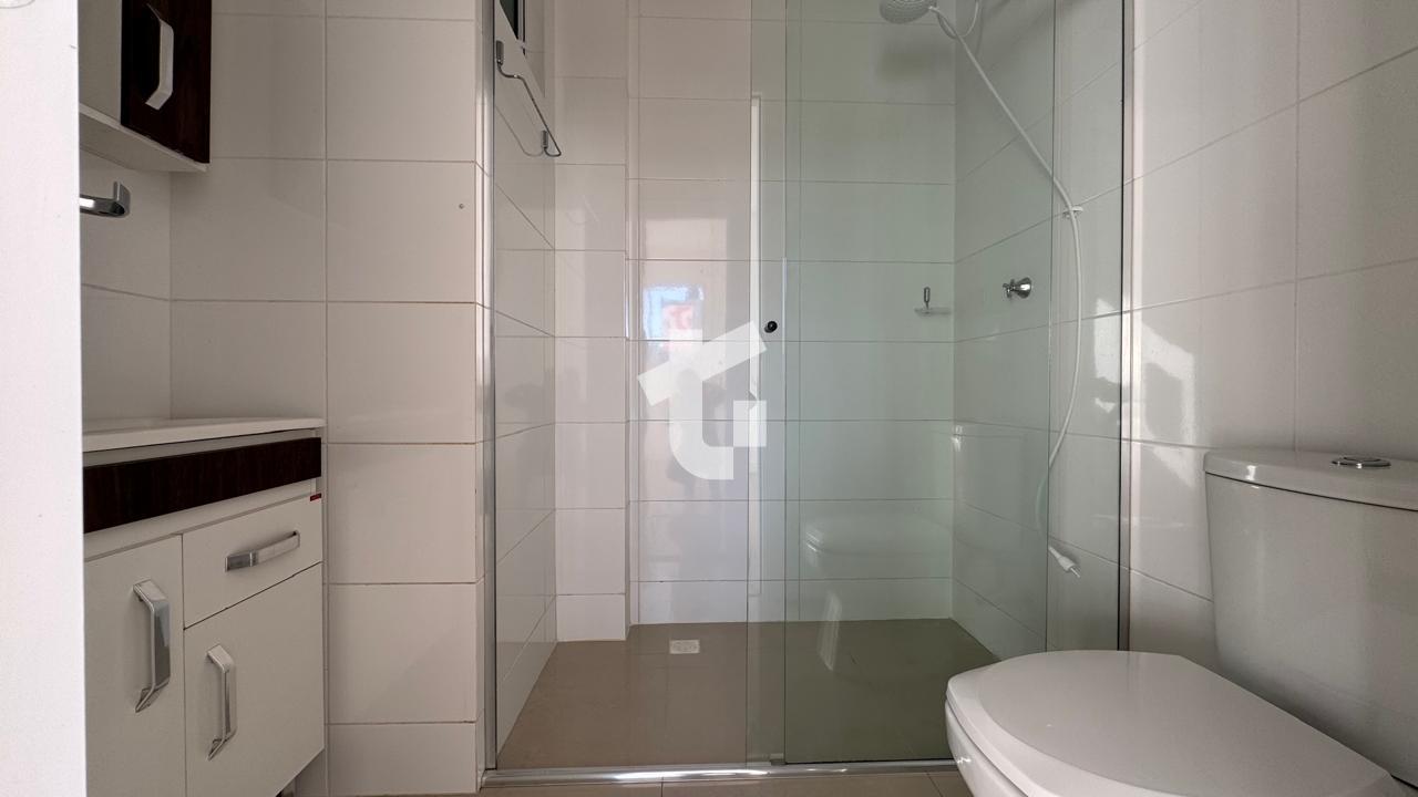 APARTAMENTO SEMIMOBILIADO PARA LOCAÇÃO ESQ. POLICLÍNICA, CENTRO, PATO BRANCO-PR.