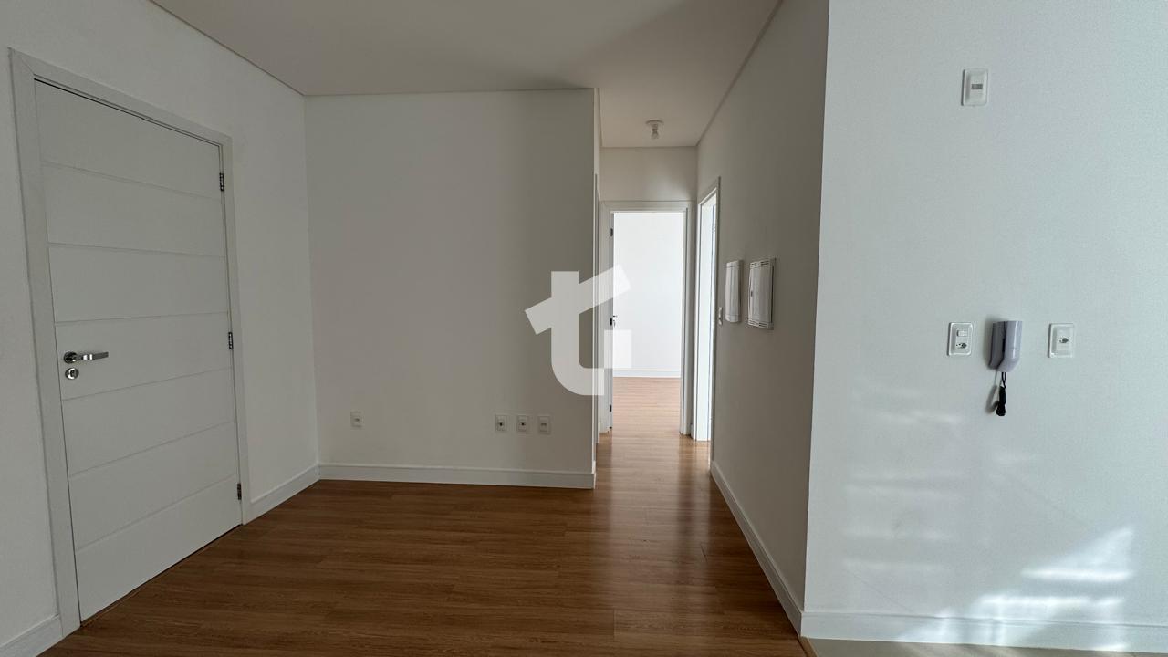 APARTAMENTO SEMIMOBILIADO PARA LOCAÇÃO ESQ. POLICLÍNICA, CENTRO, PATO BRANCO-PR.