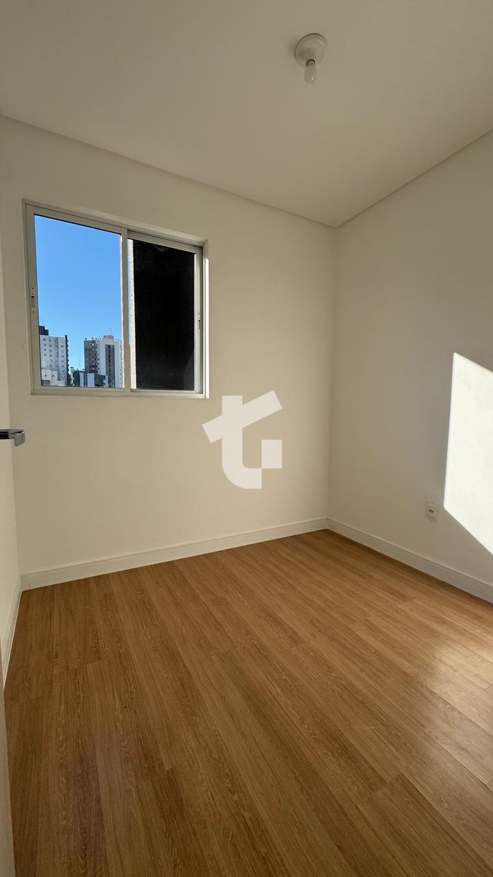 APARTAMENTO SEMIMOBILIADO PARA LOCAÇÃO ESQ. POLICLÍNICA, CENTRO, PATO BRANCO-PR.