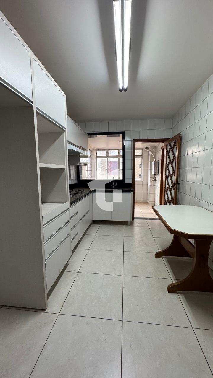 APARTAMENTO PARA LOCAÇÃO NO EDIFÍCIO ACAPULCO - CENTRO DE PATO BRANCO-PR.