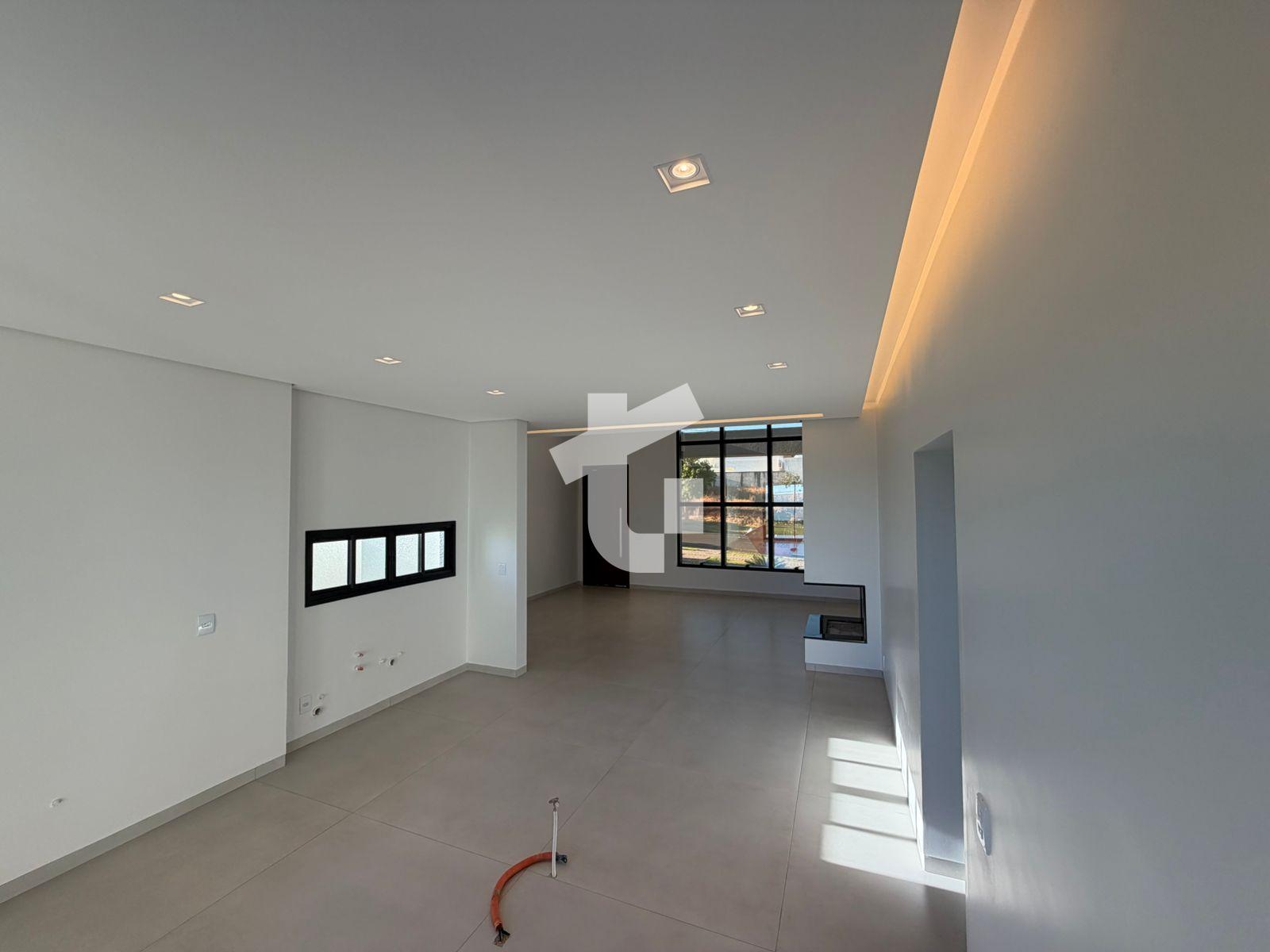 CASA TÉRREA DE ALTO TÉRREA PADRÃO CADORIN - PATO BRANCO - PR