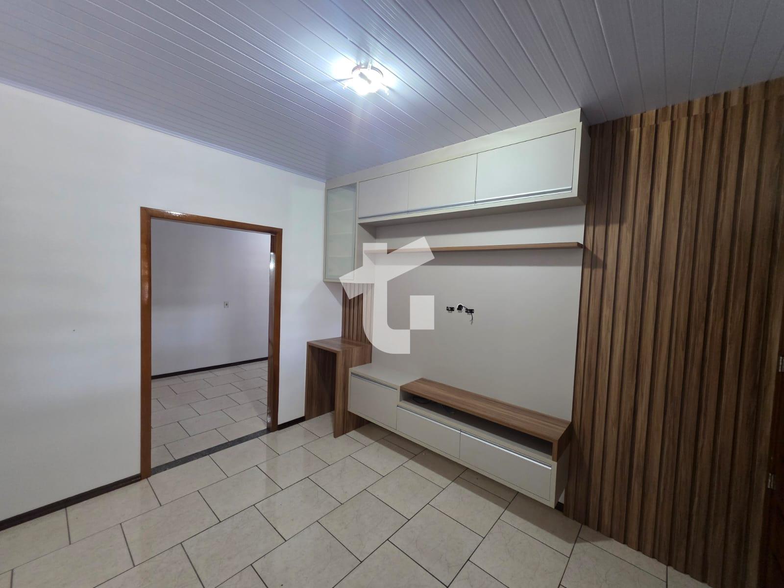 CASA COM 3 DORMITÓRIOS, SEMIMOBILIADO, SÃO FRANCISCO - PATO BRANCO-PR