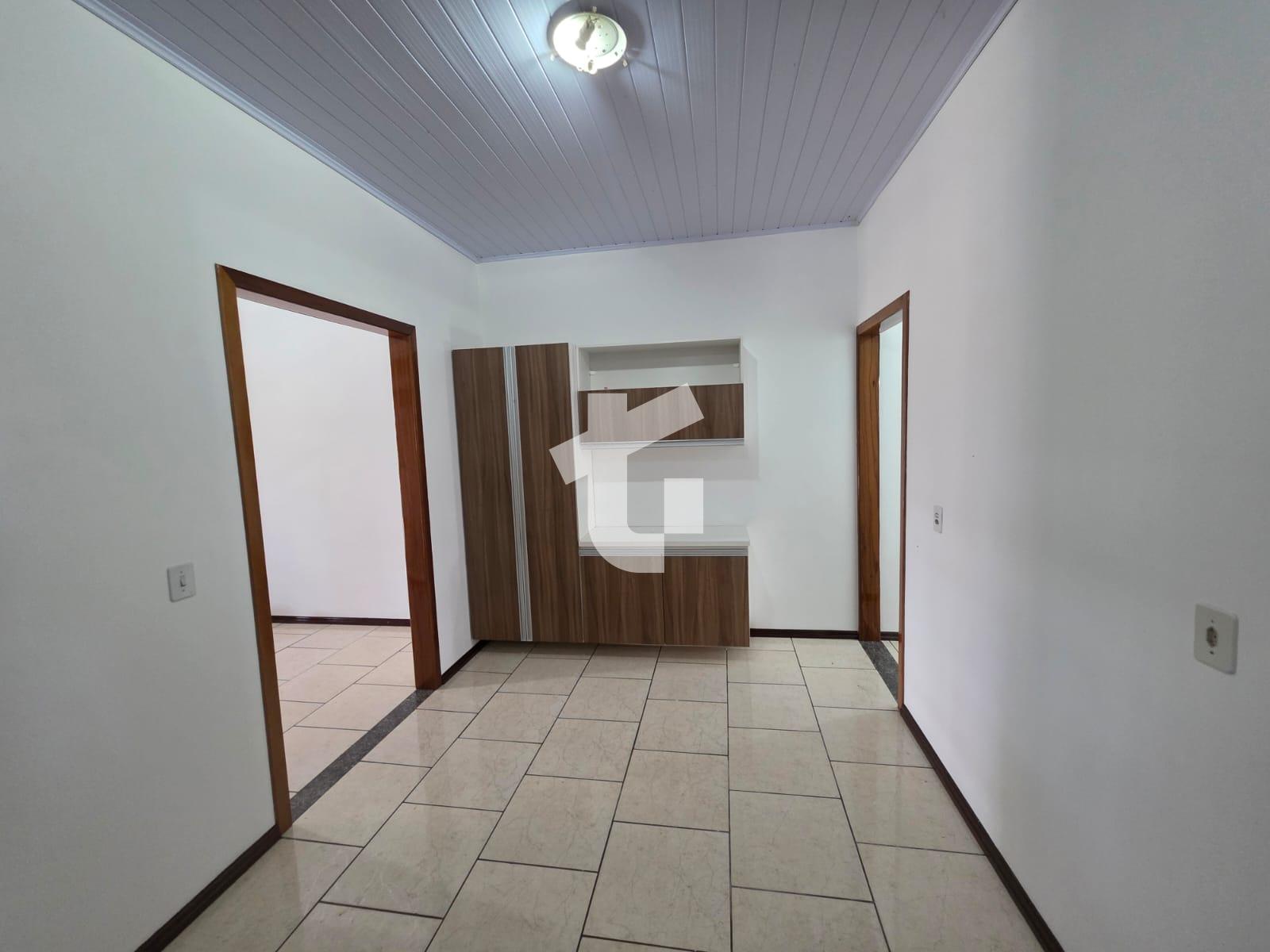 CASA COM 3 DORMITÓRIOS, SEMIMOBILIADO, SÃO FRANCISCO - PATO BRANCO-PR