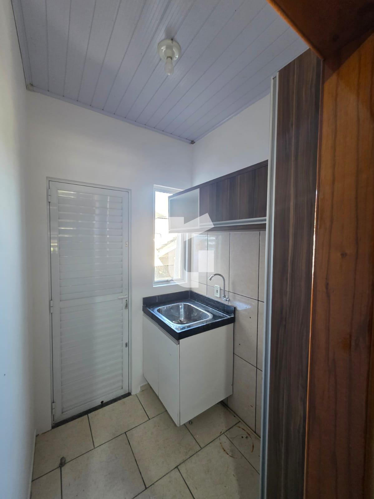 CASA COM 3 DORMITÓRIOS, SEMIMOBILIADO, SÃO FRANCISCO - PATO BRANCO-PR