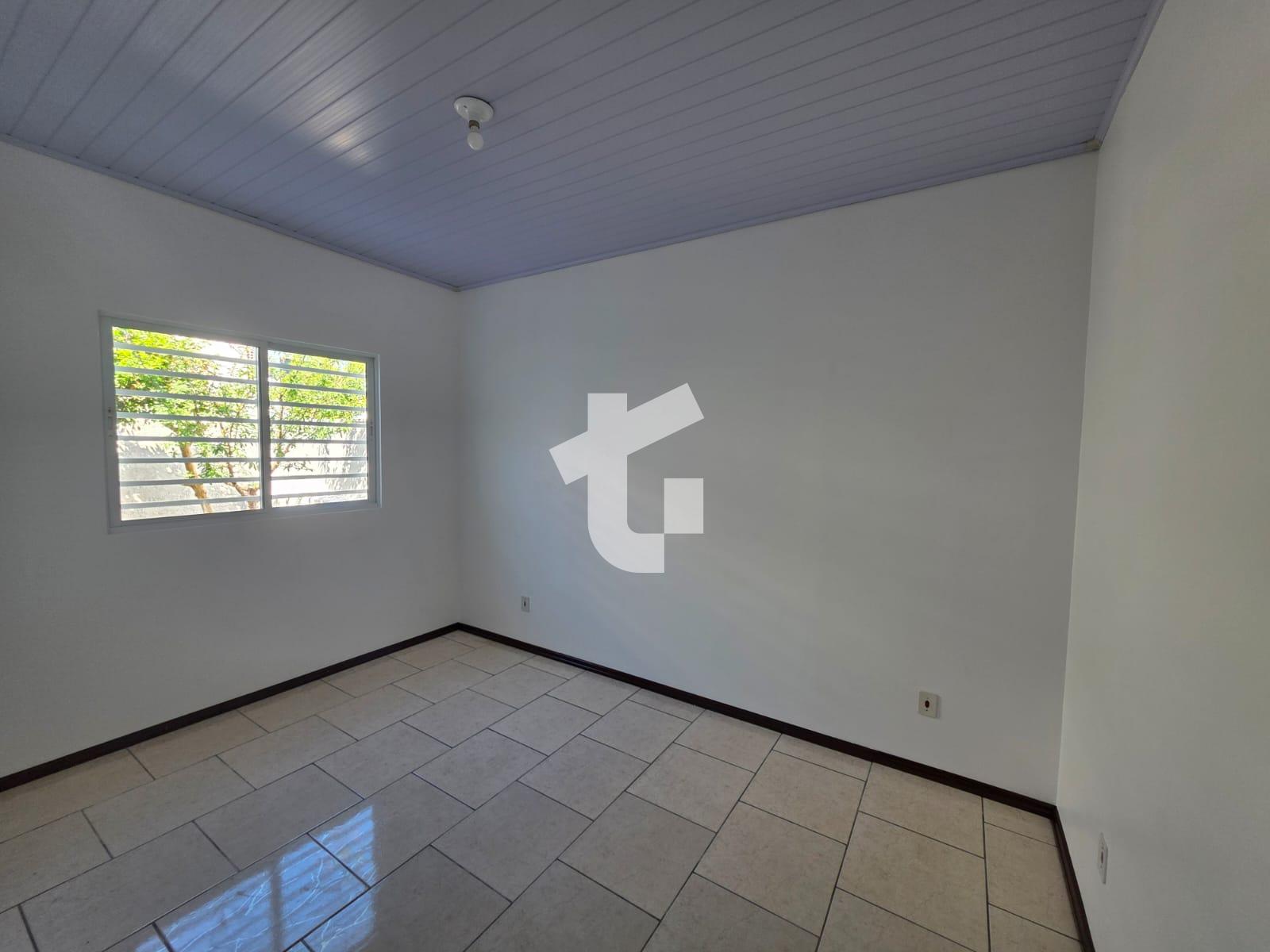 CASA COM 3 DORMITÓRIOS, SEMIMOBILIADO, SÃO FRANCISCO - PATO BRANCO-PR