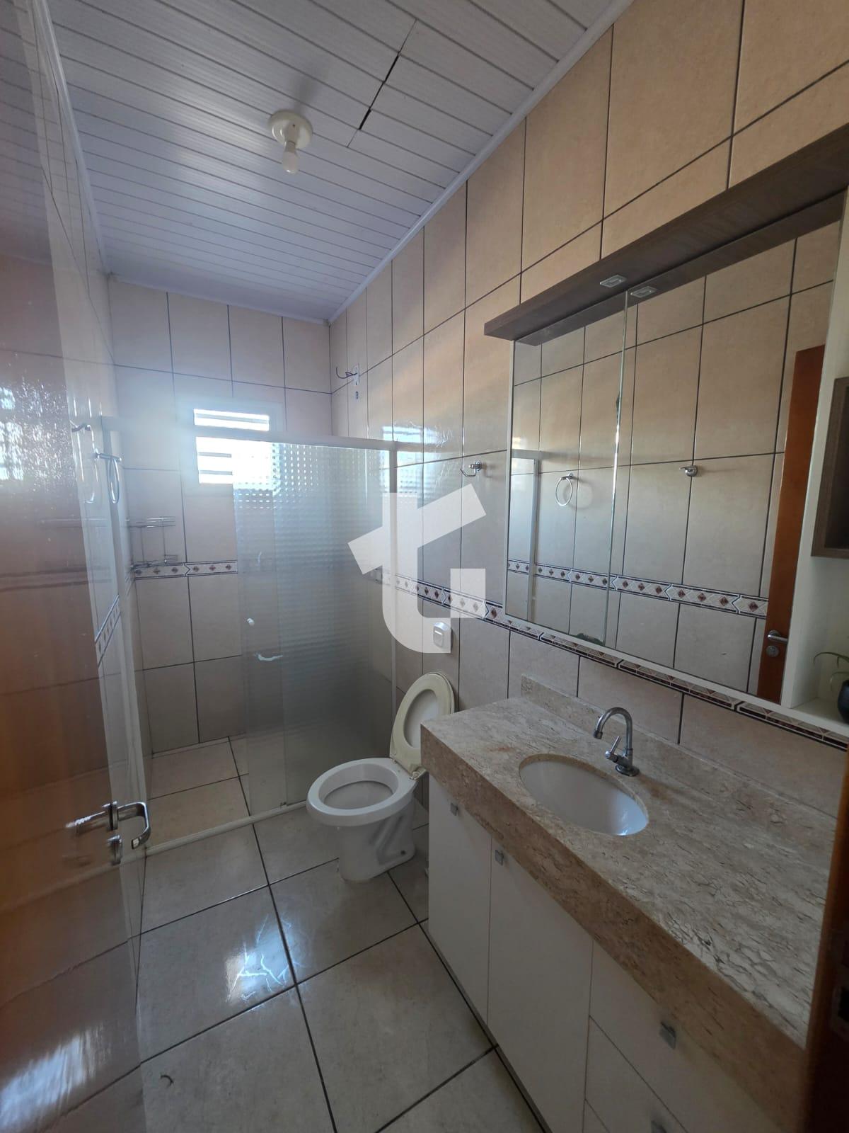 CASA COM 3 DORMITÓRIOS, SEMIMOBILIADO, SÃO FRANCISCO - PATO BRANCO-PR