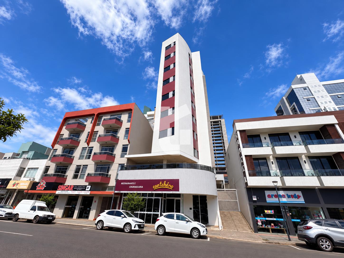 APARTAMENTO SEMIMOBILIADO - EDIFÍCIO CAROLINE, 1 SUÍTE E 1 DOR...