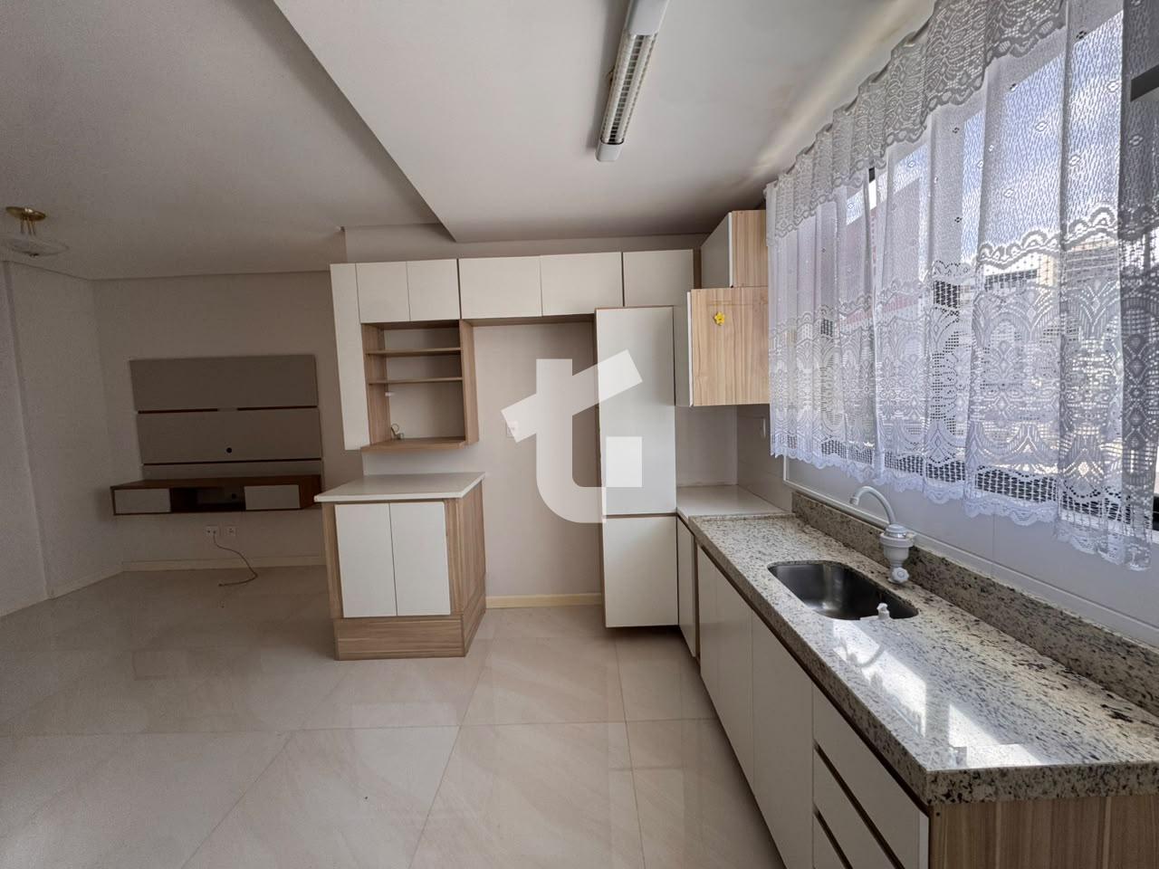 APARTAMENTO SEMIMOBILIADO - EDIFÍCIO CAROLINE, 1 SUÍTE E 1 DORMITÓRIO, CENTRO - PATO BRANCOPR!