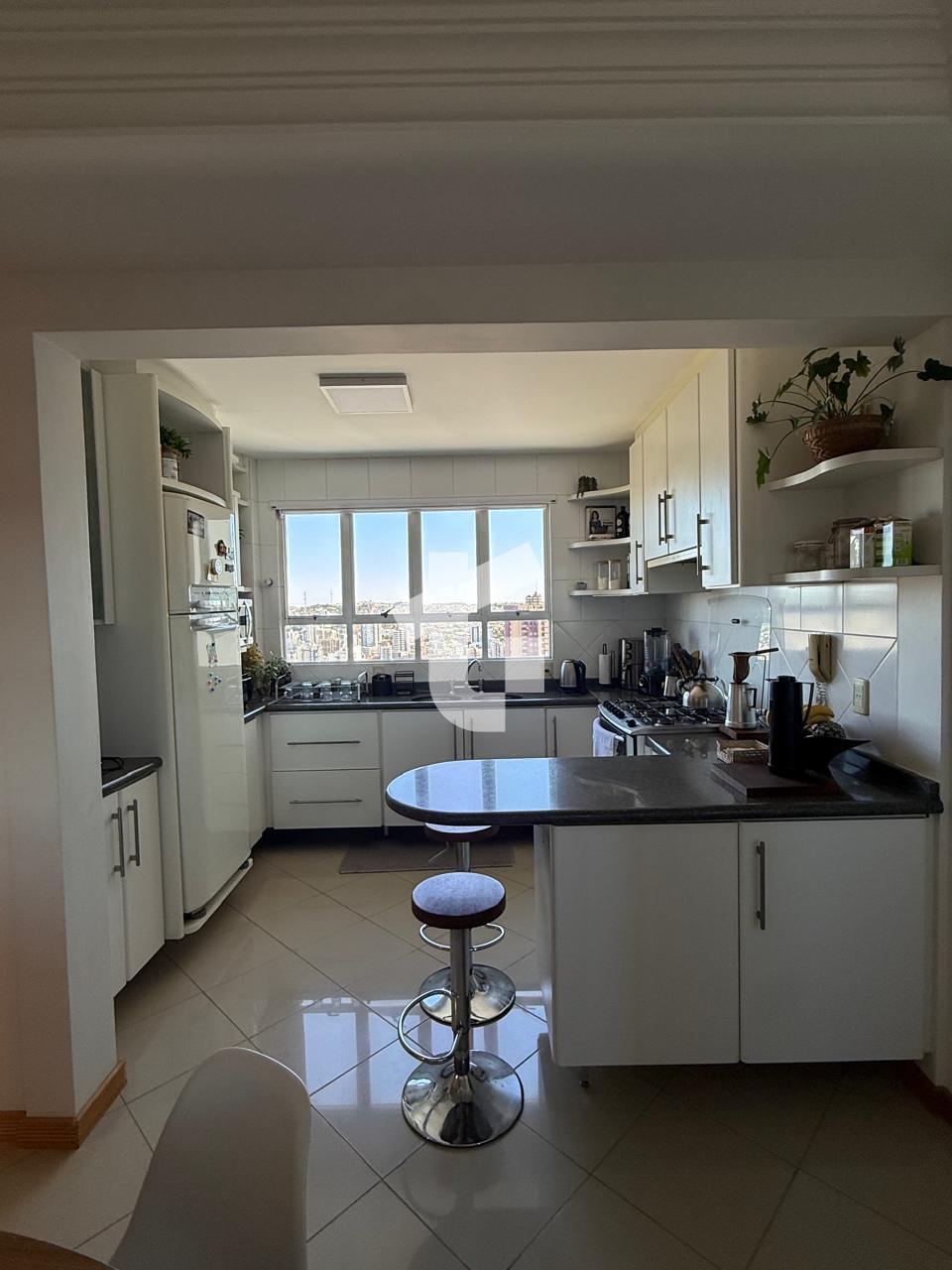 APARTAMENTO ALTO PADRÃO À VENDA NO DONA CESIRA, PINHEIROS, PATO BRANCO - PR
