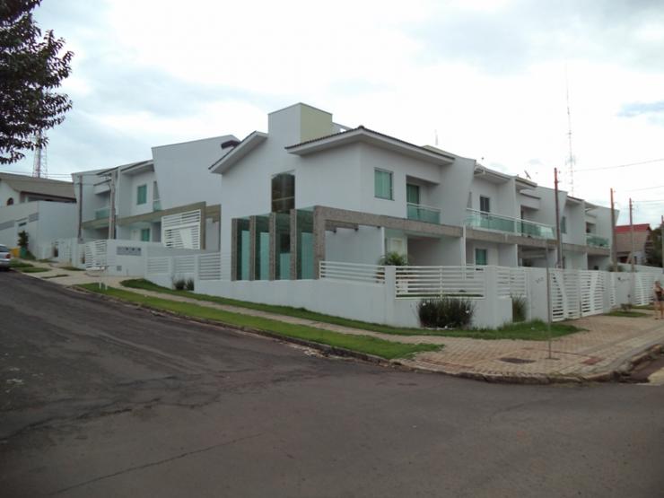 Sobrado com 3 dormitórios para locação, bairro Jardim das Amér...