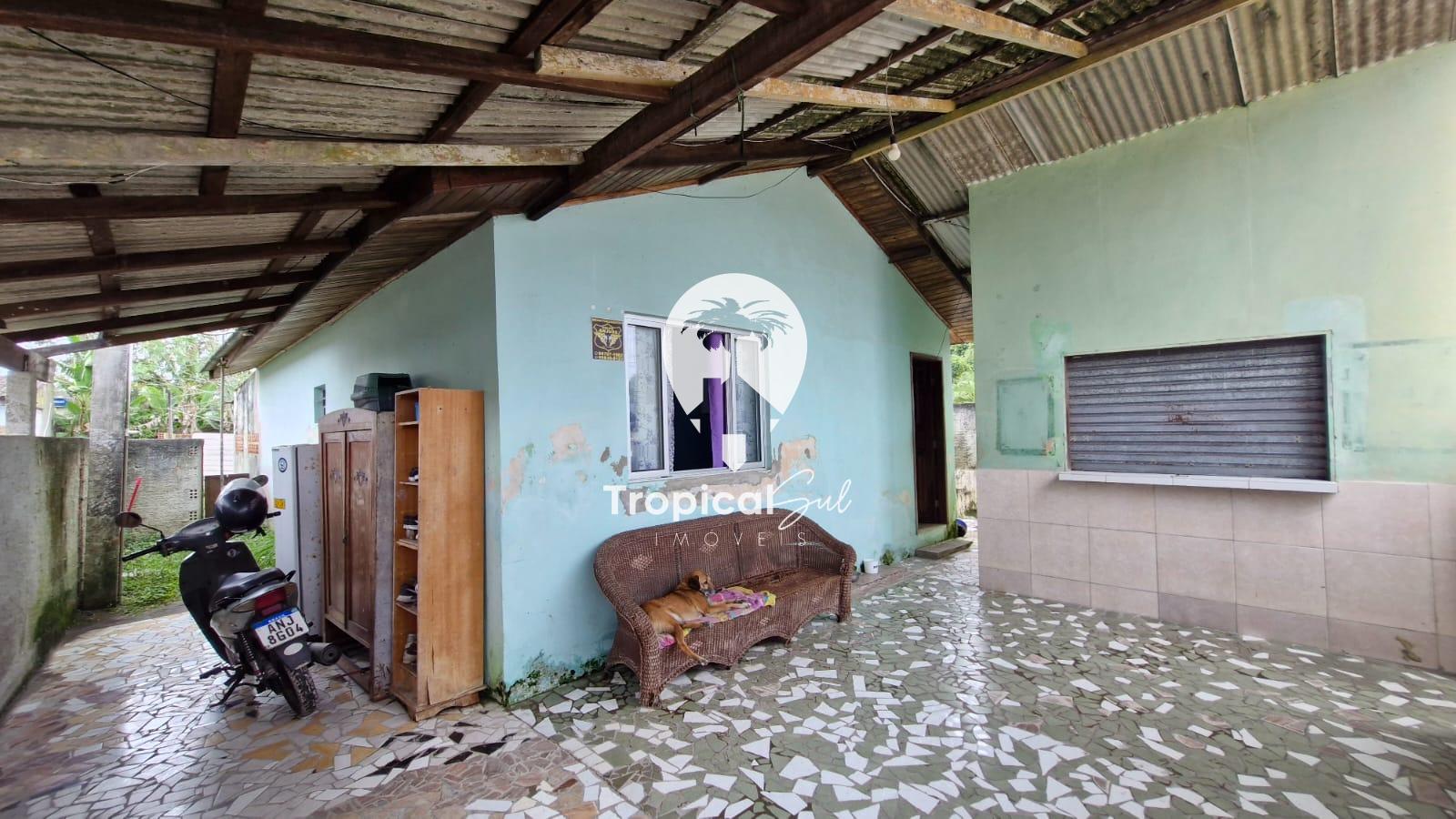 Casa ? venda com Ponto Comercial Balne?rio Guap?, PONTAL DO PA...