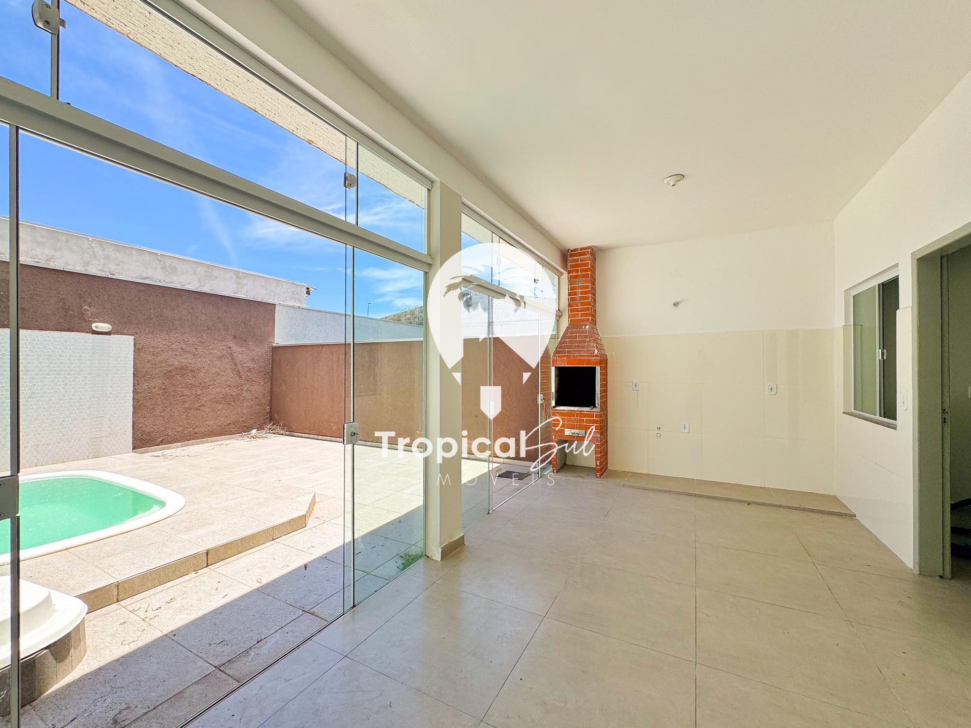 Casa ? venda, com piscina Praia de Leste, PONTAL DO PARANA - PR