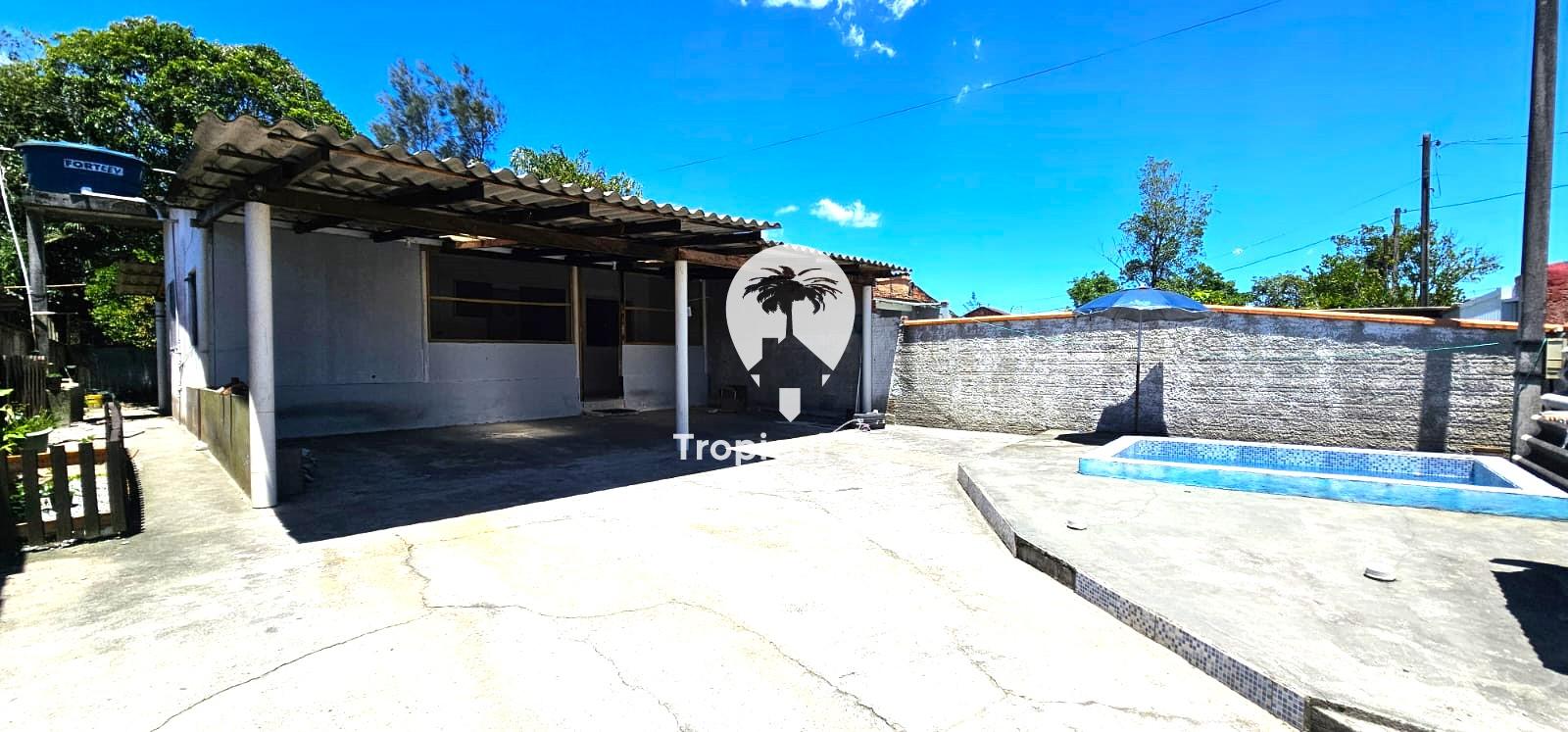 Casa ? venda, com Piscina, Balneario Guap?, PONTAL DO PARANA - PR