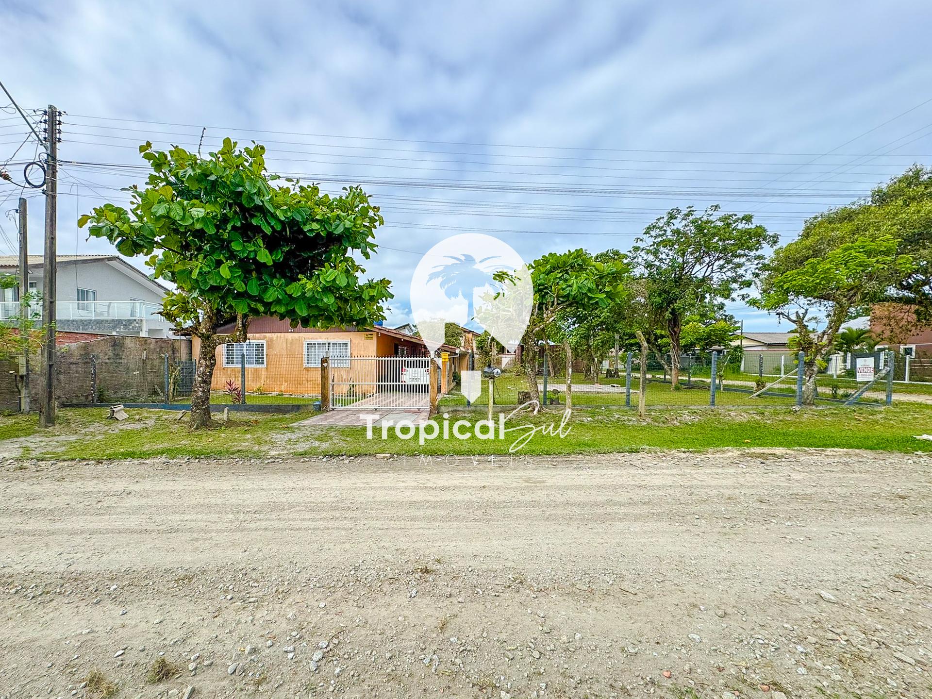 Casa de esquina ? venda, 460 metros do mar Graja?, PONTAL DO P...